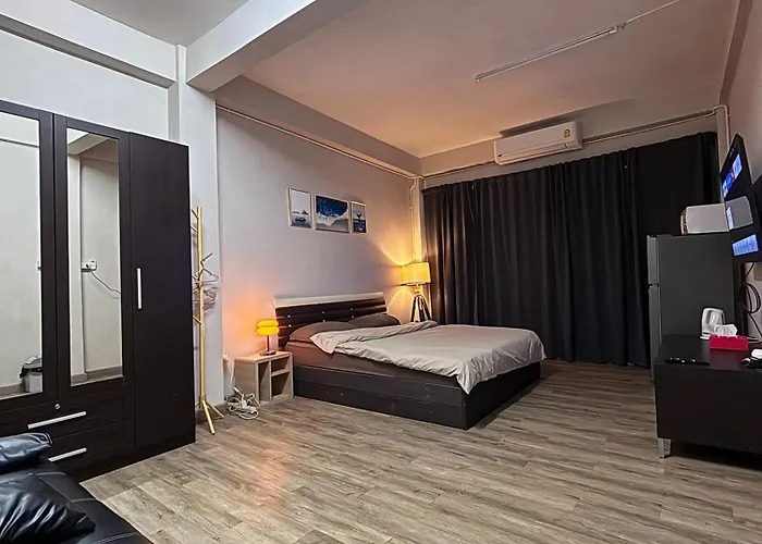 Mango & Rooftop Homestay
